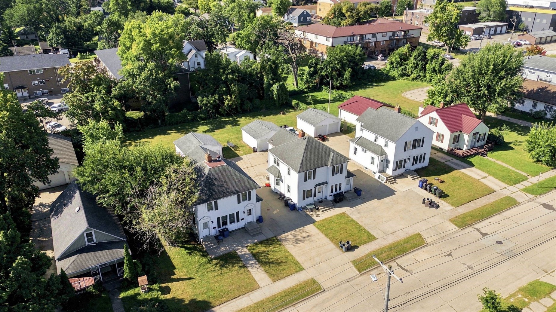 327 30th Street Drive SE Cedar Rapids IA 52403