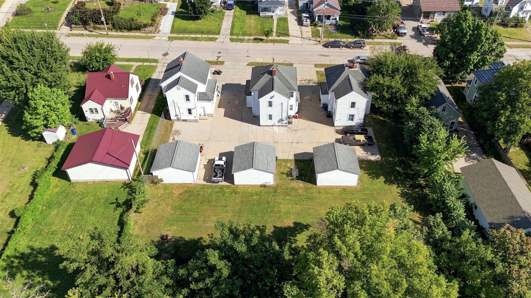327 30th Street Drive SE Cedar Rapids IA 52403