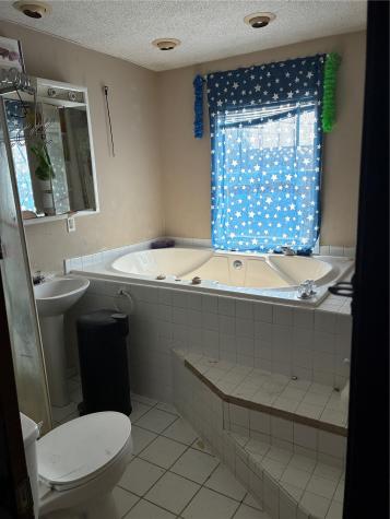 415 Daws Road Hiawatha IA 52233