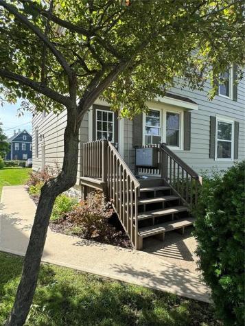 1735 C Avenue NE Cedar Rapids IA 52402