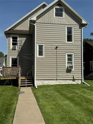 1735 C Avenue NE Cedar Rapids IA 52402