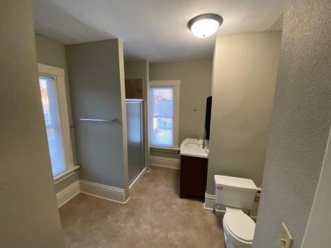 1735 C Avenue NE Cedar Rapids IA 52402