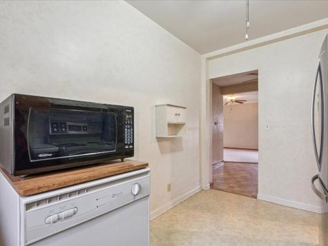 105 West Willman Street Hiawatha IA 52233