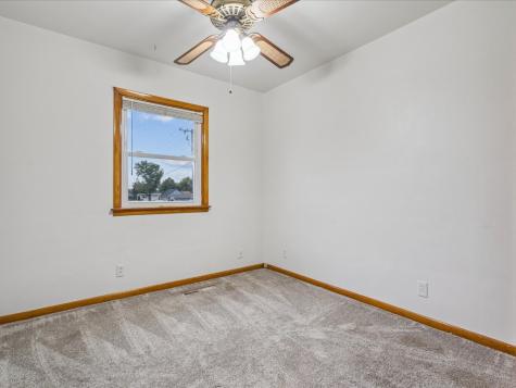 105 West Willman Street Hiawatha IA 52233
