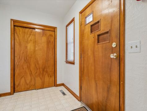 105 West Willman Street Hiawatha IA 52233