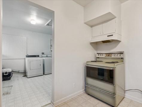 105 West Willman Street Hiawatha IA 52233