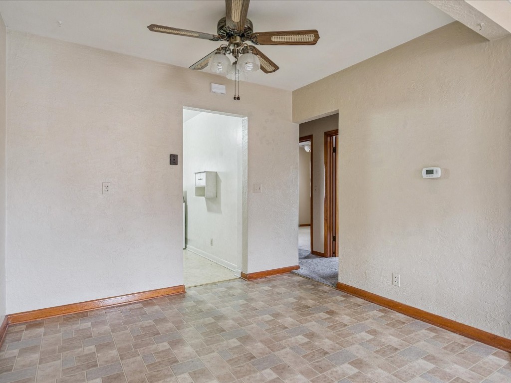 105 West Willman Street Hiawatha IA 52233