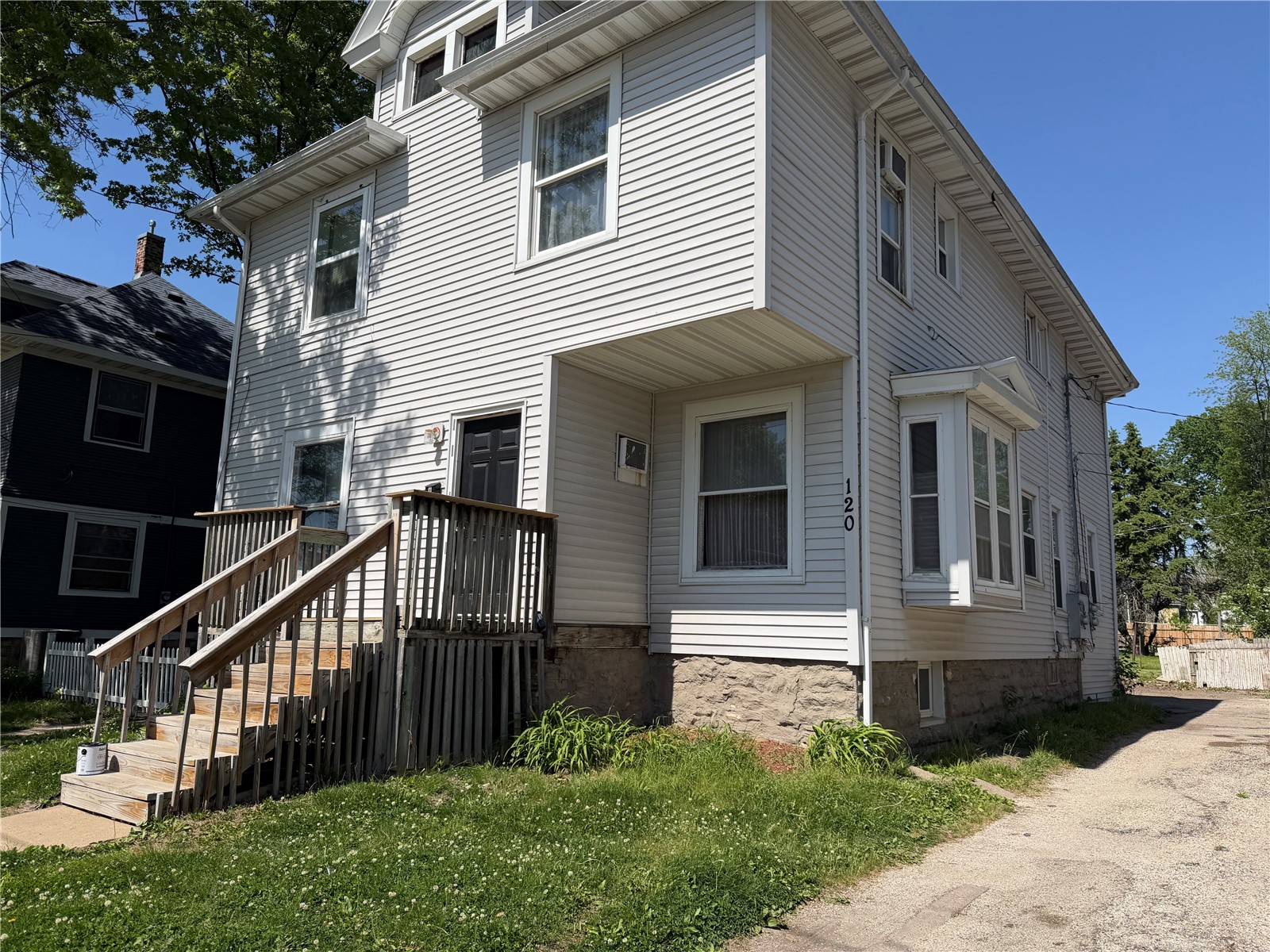 120 17th Street NE Cedar Rapids IA 52402