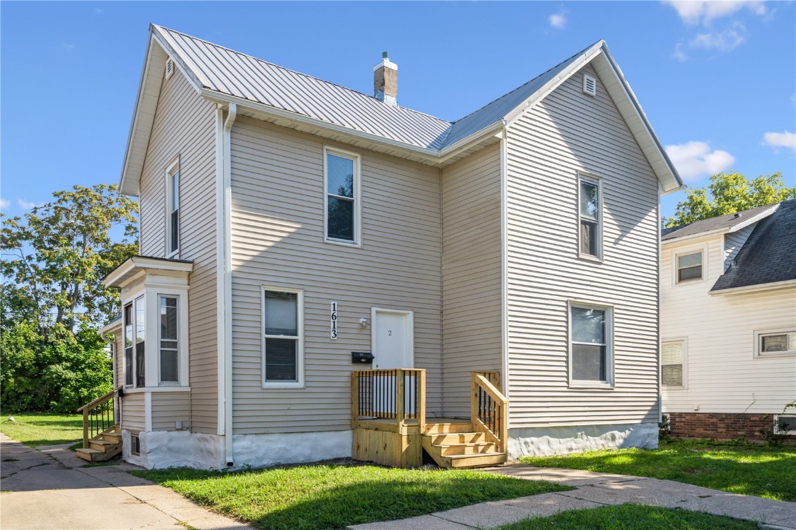 1613 A Avenue NE Cedar Rapids IA 52402