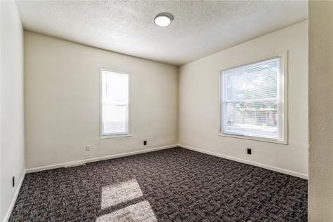 1613 A Avenue NE Cedar Rapids IA 52402