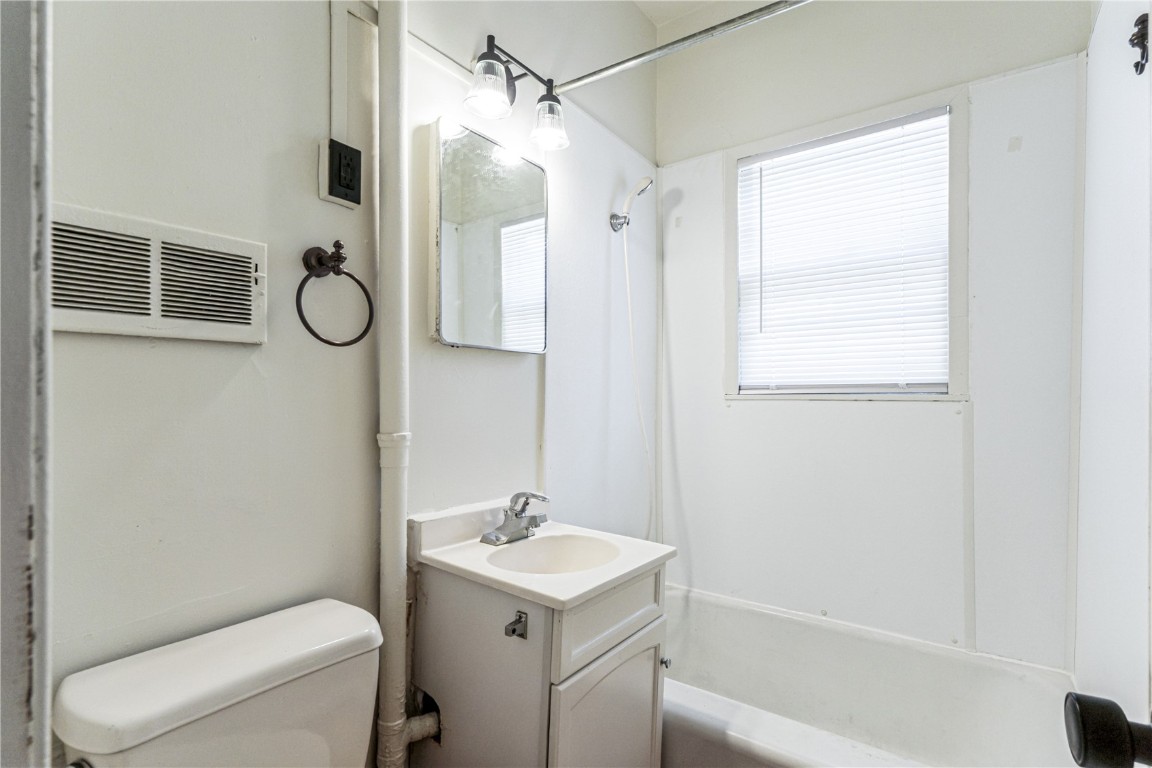 1613 A Avenue NE Cedar Rapids IA 52402