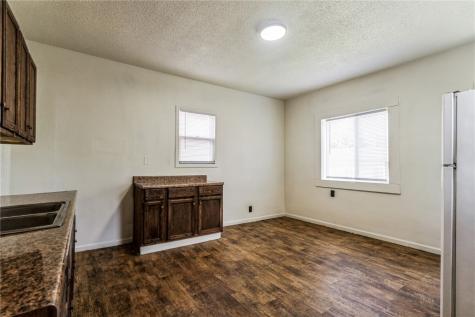 1613 A Avenue NE Cedar Rapids IA 52402