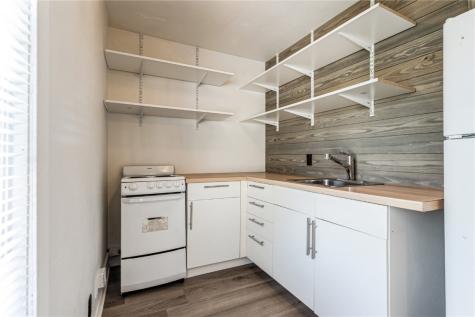 1613 A Avenue NE Cedar Rapids IA 52402