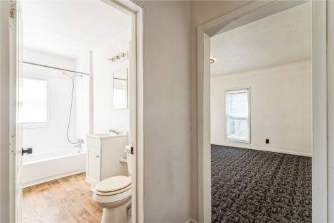 1613 A Avenue NE Cedar Rapids IA 52402