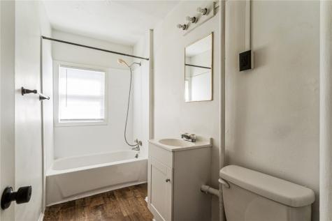 1613 A Avenue NE Cedar Rapids IA 52402