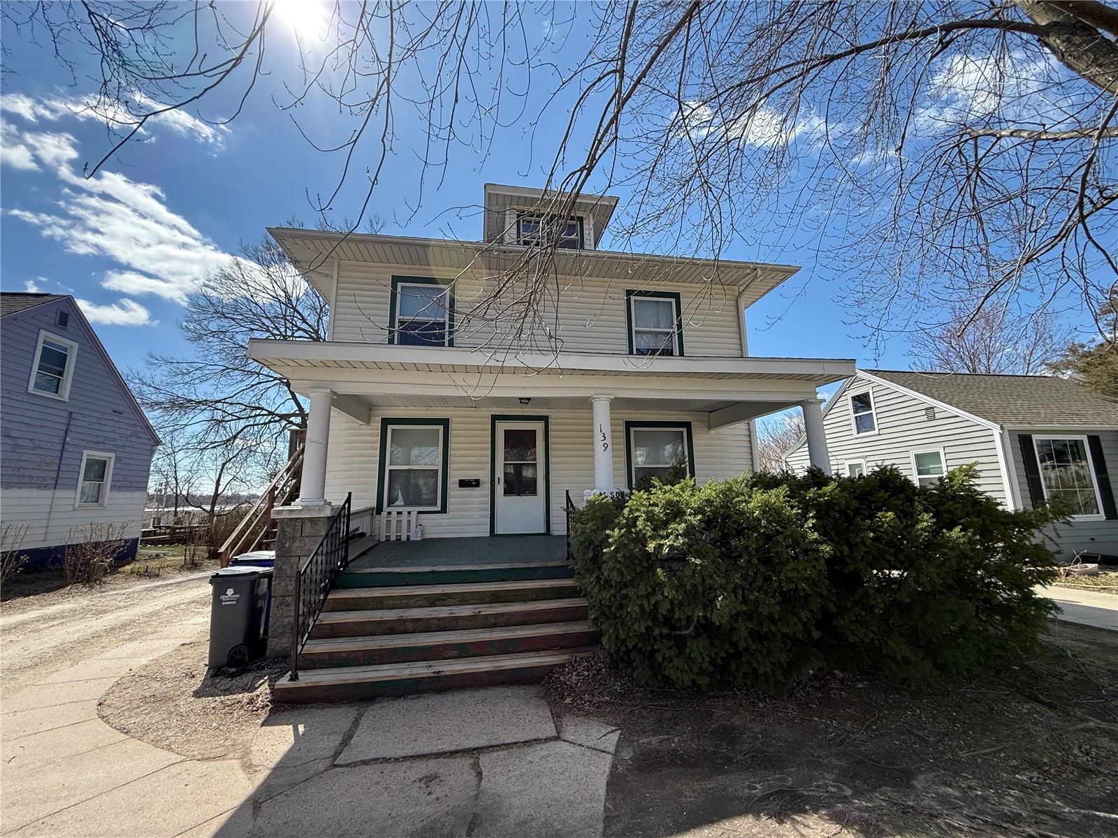 139 32nd Street NE Cedar Rapids IA 52402