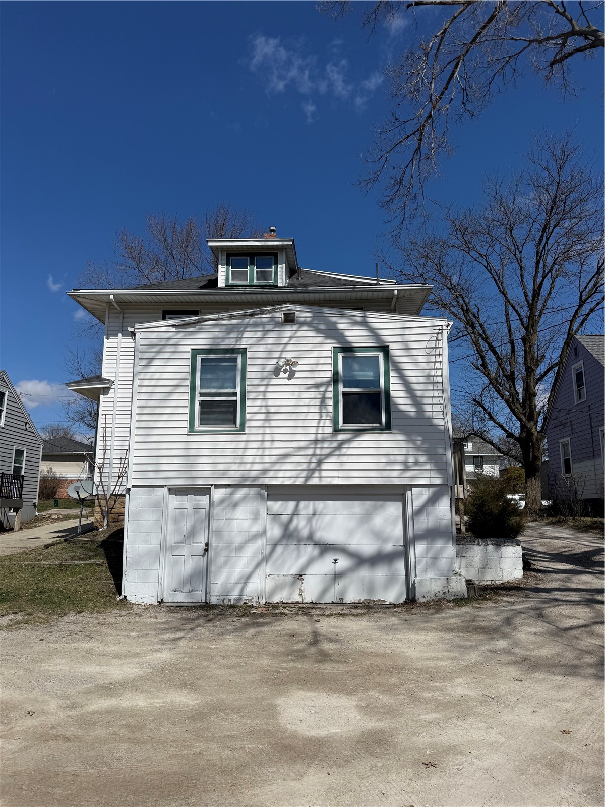 139 32nd Street NE Cedar Rapids IA 52402