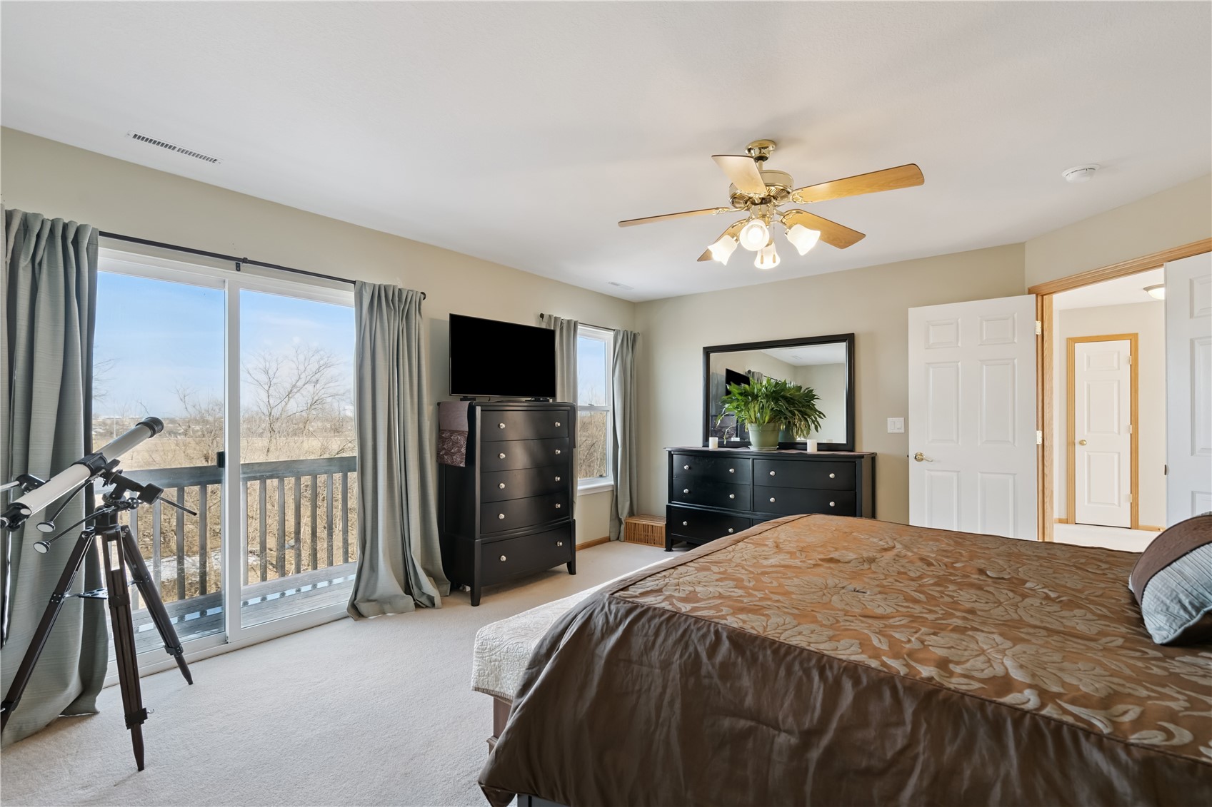 6608 Pheasant Hollow Road SW Cedar Rapids IA 52404