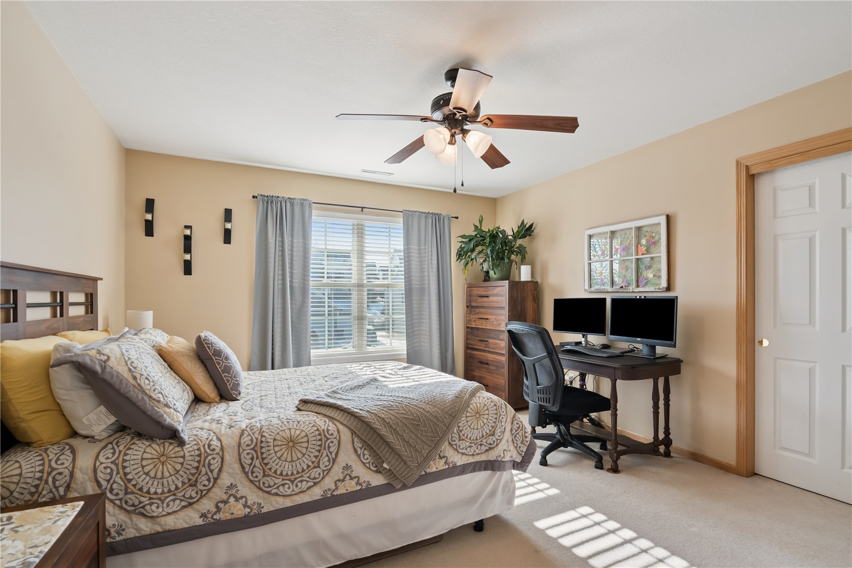 6608 Pheasant Hollow Road SW Cedar Rapids IA 52404