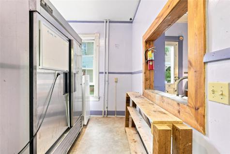 935 E College Street Iowa City IA 52240