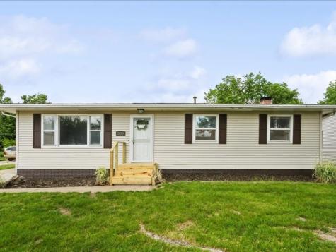 380 Daws Road Hiawatha IA 52233