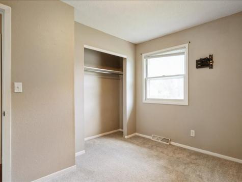 380 Daws Road Hiawatha IA 52233