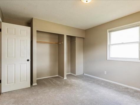380 Daws Road Hiawatha IA 52233