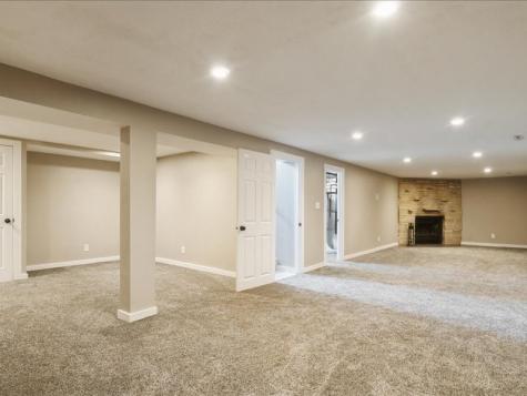 380 Daws Road Hiawatha IA 52233
