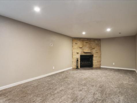 380 Daws Road Hiawatha IA 52233