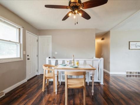 380 Daws Road Hiawatha IA 52233