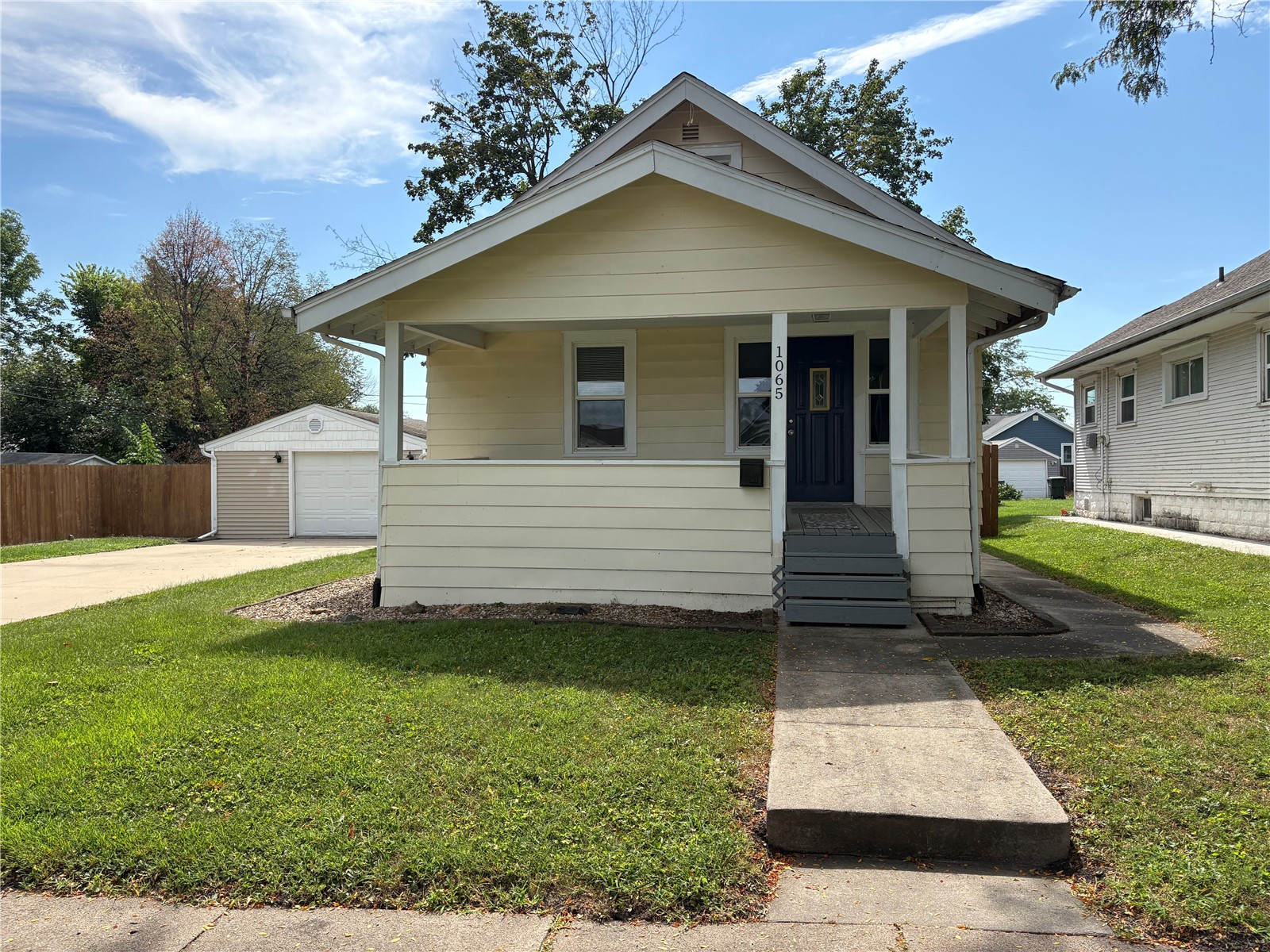 Cedar Rapids IA, 1065 H Avenue NW