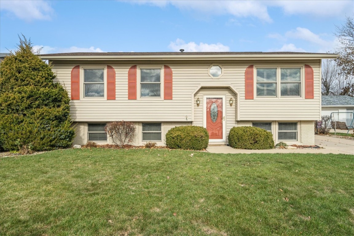 3620 Western Pine Drive NE Cedar Rapids IA 52402