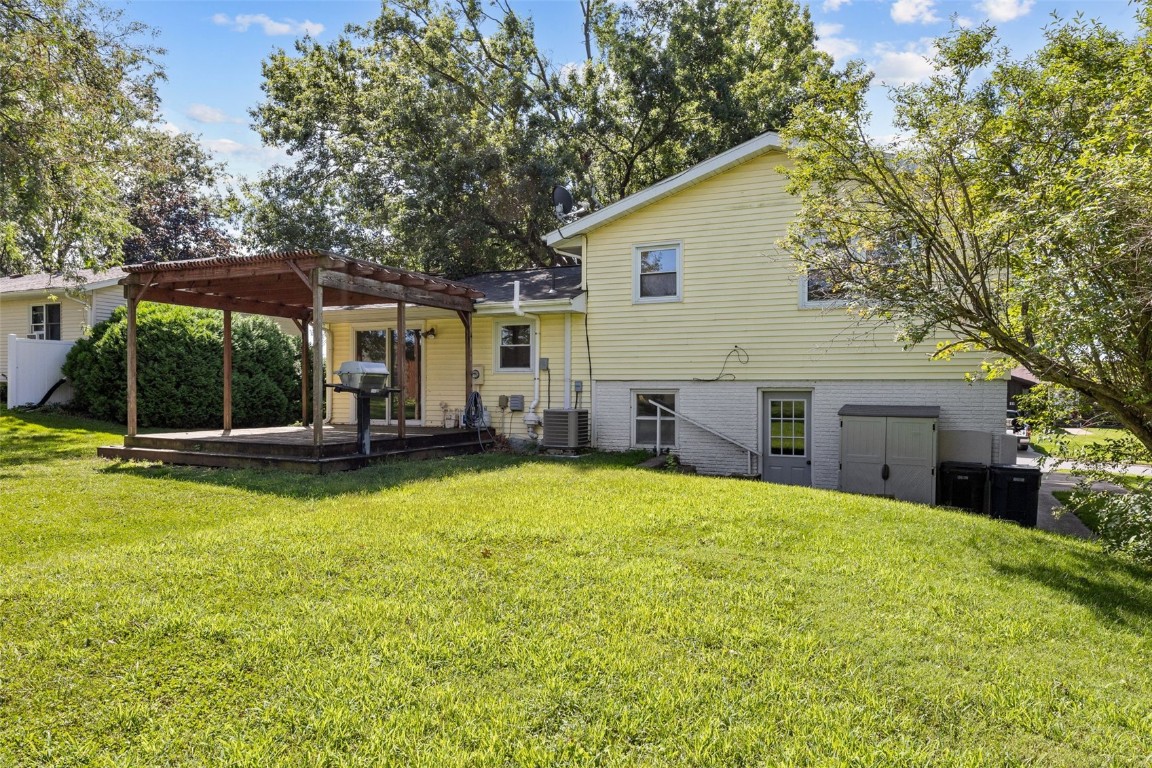 108 Parkview Court Tipton IA 52772