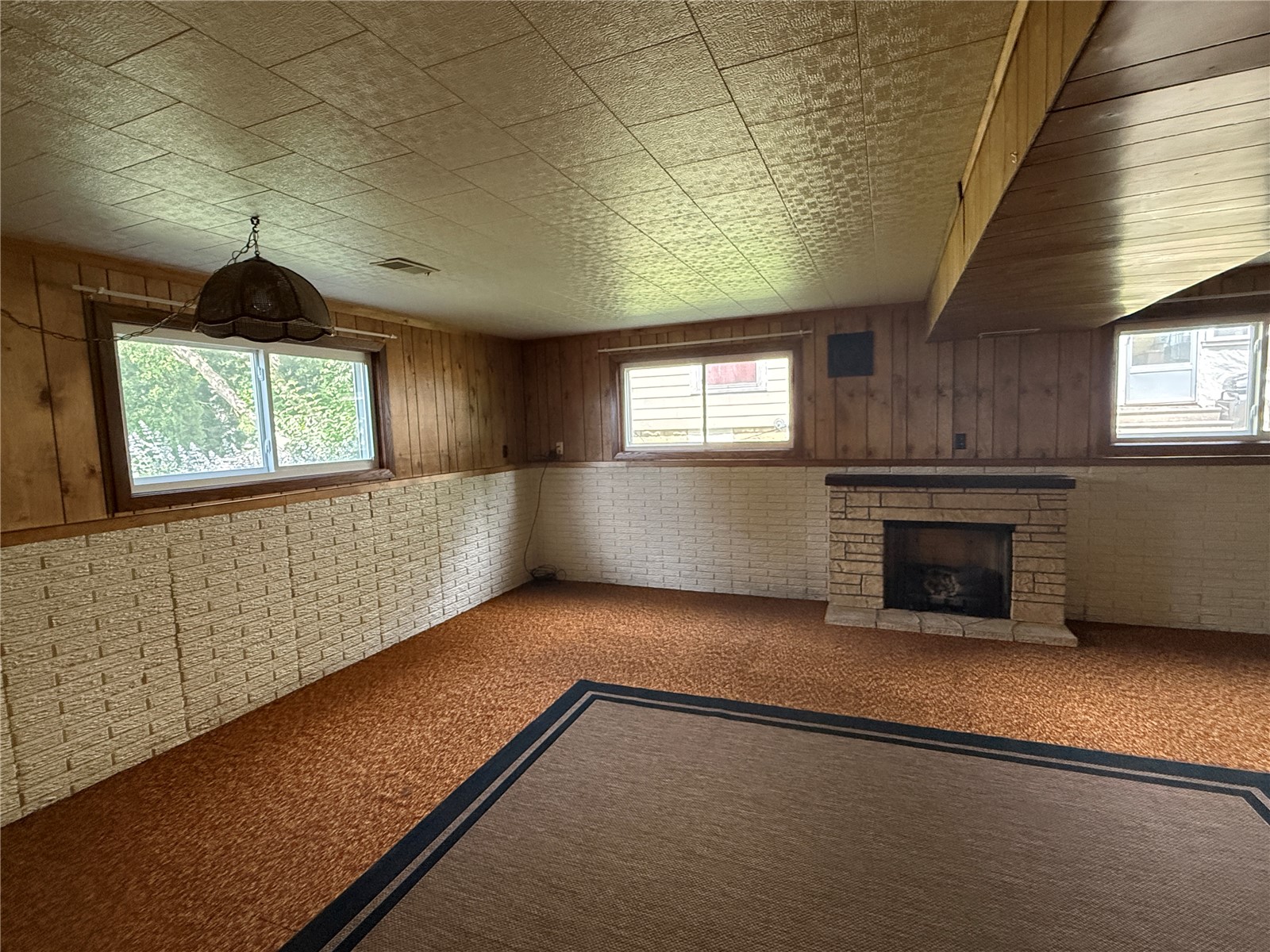 100 Rohrback Street Morley IA 52312