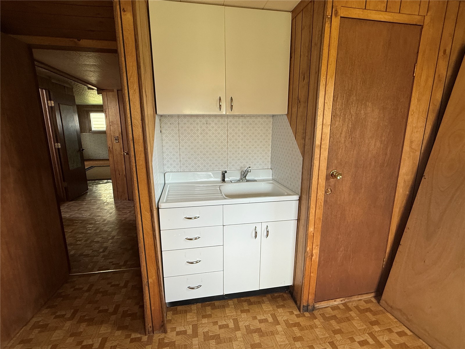 100 Rohrback Street Morley IA 52312