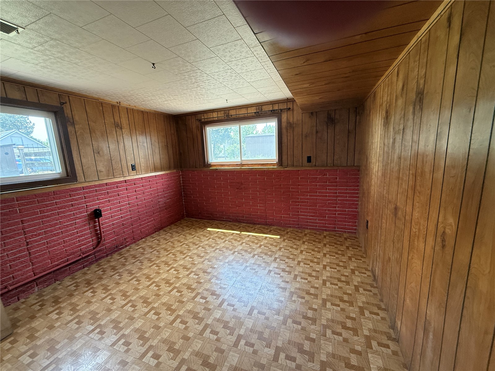 100 Rohrback Street Morley IA 52312
