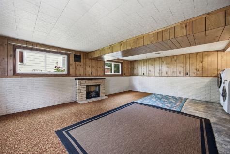 100 Rohrback Street Morley IA 52312