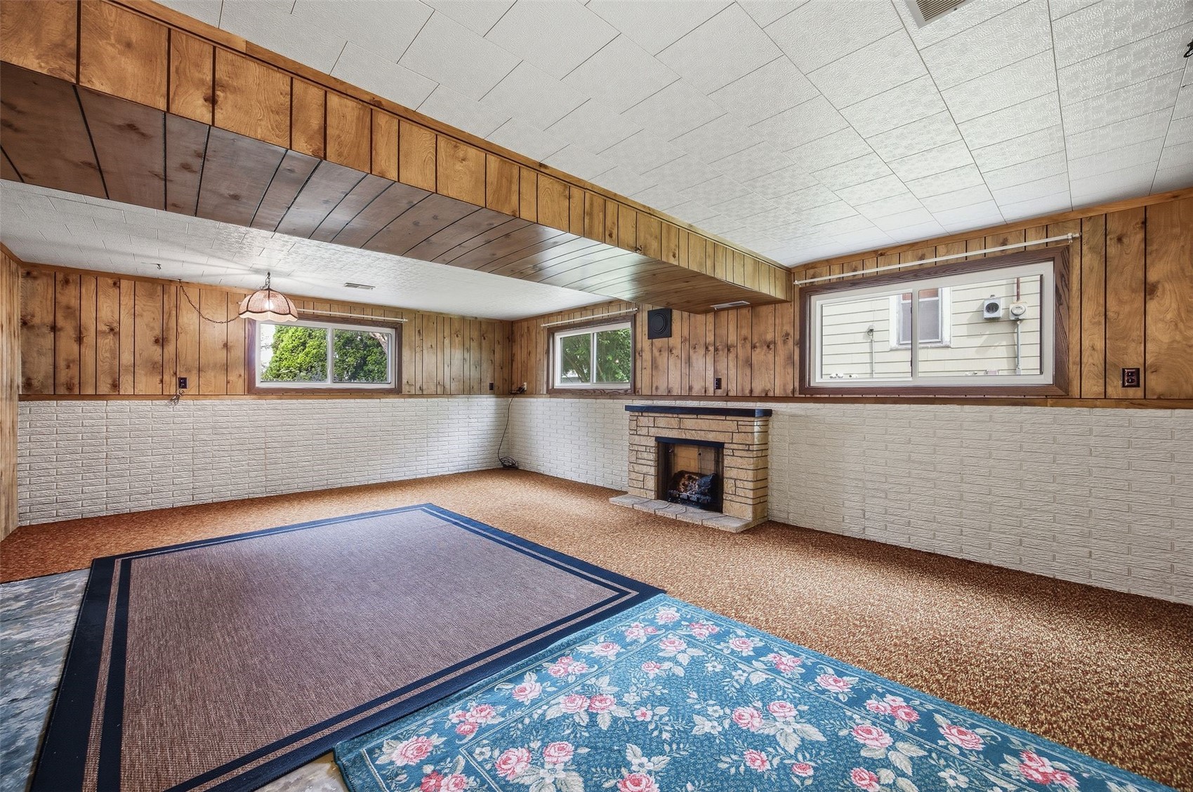 100 Rohrback Street Morley IA 52312