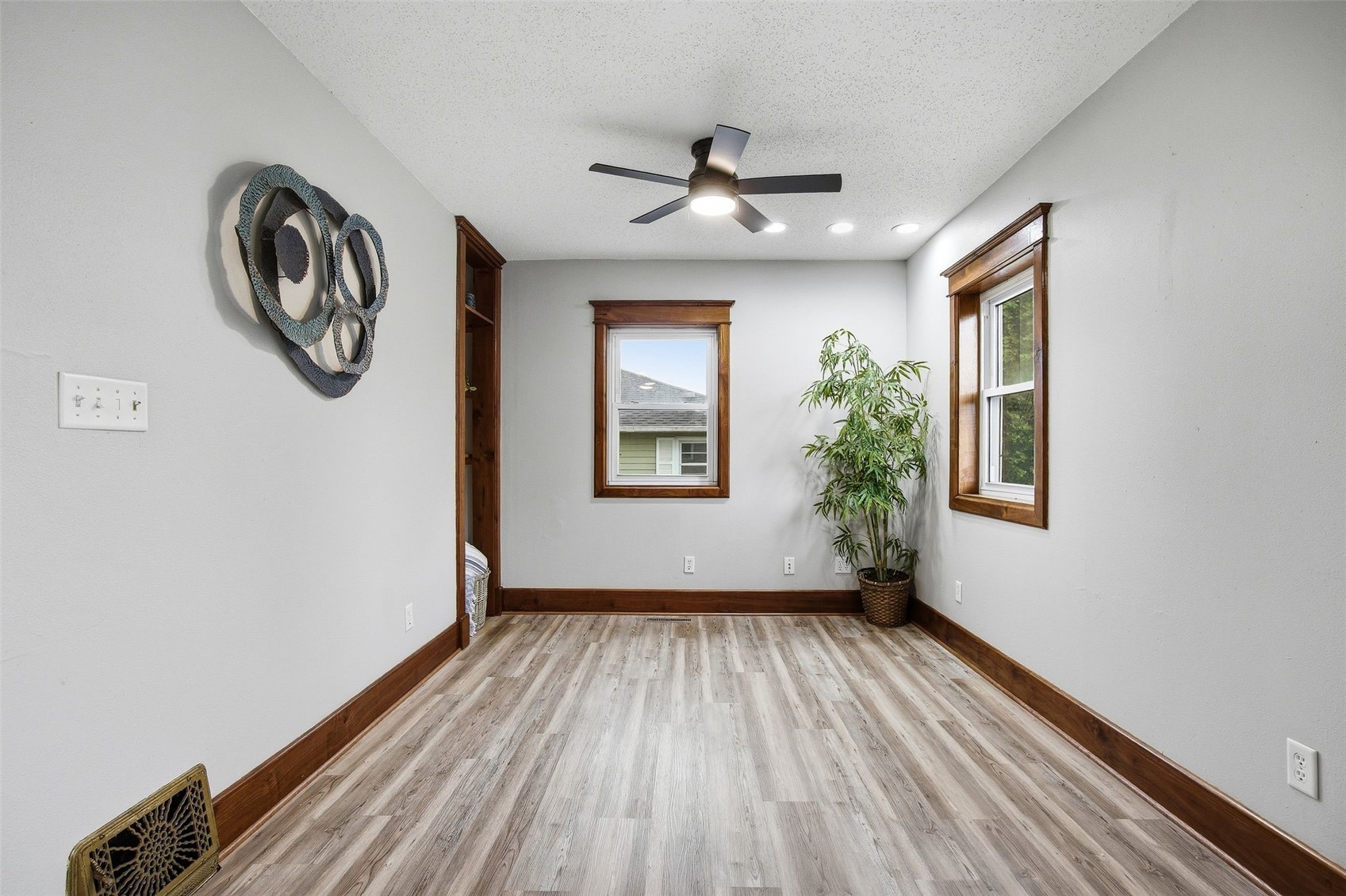 3806 E Avenue NE Cedar Rapids IA 52402