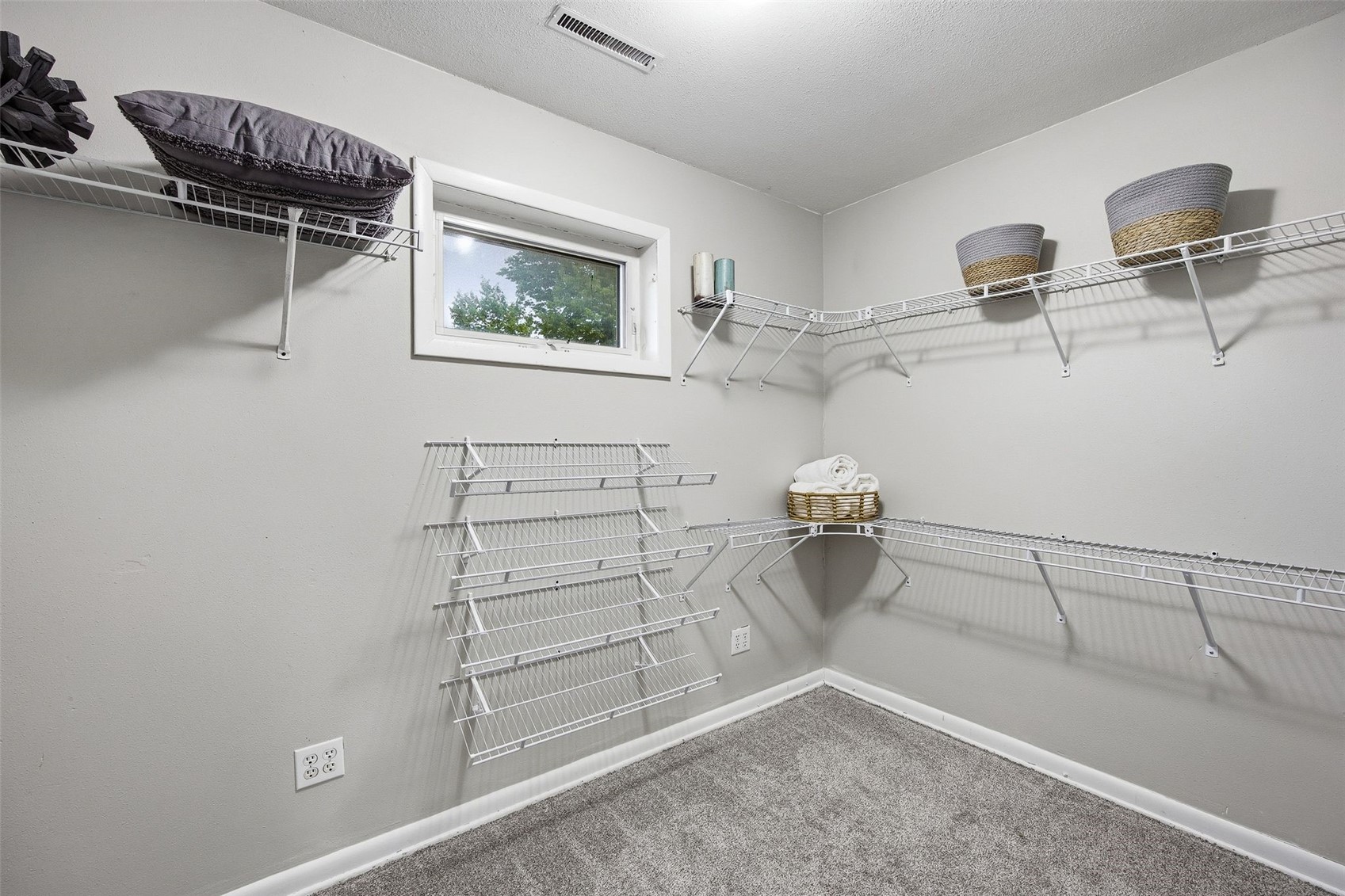3806 E Avenue NE Cedar Rapids IA 52402