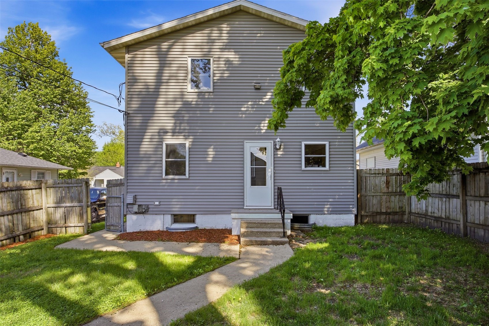 3806 E Avenue NE Cedar Rapids IA 52402