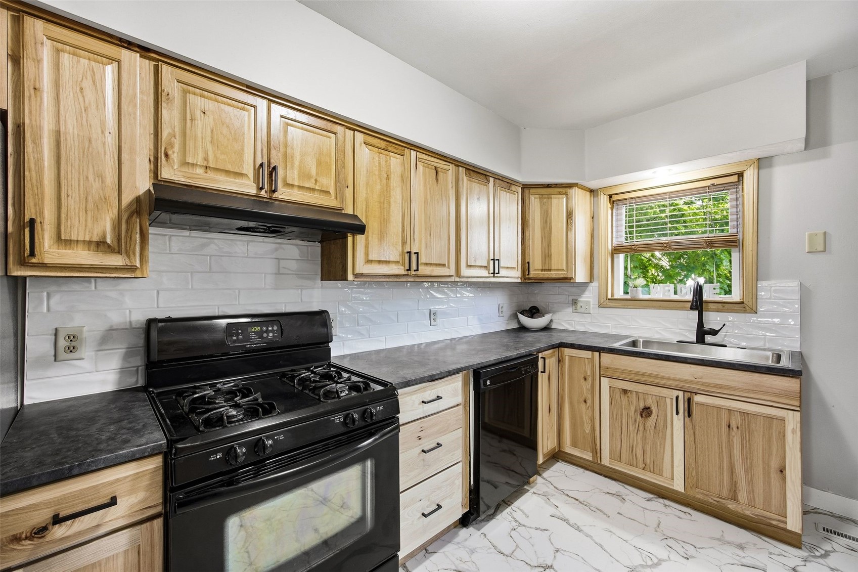 3806 E Avenue NE Cedar Rapids IA 52402