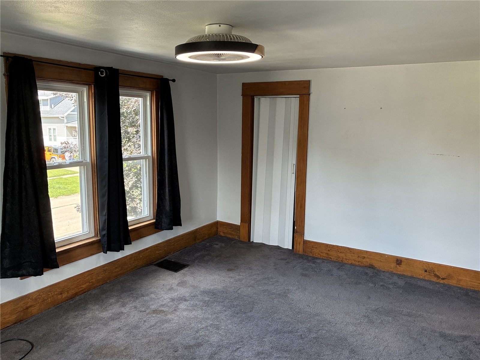 602 E 9th Vinton IA 52349