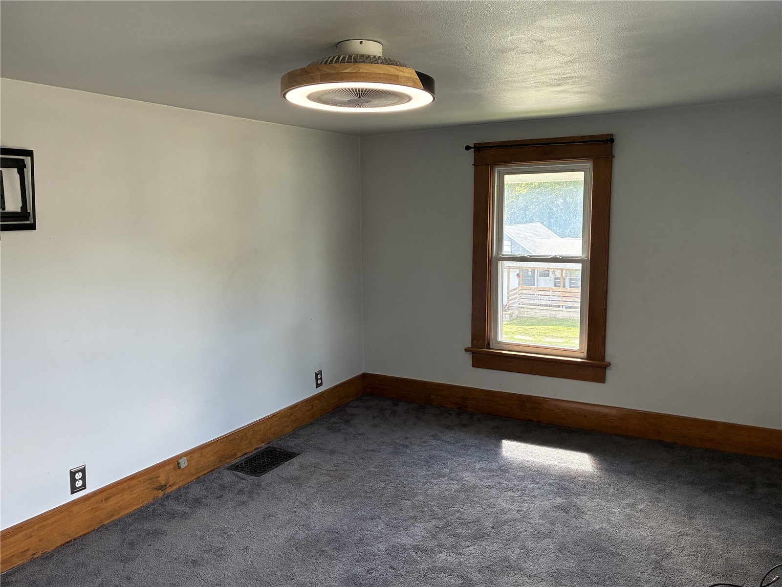 602 E 9th Vinton IA 52349
