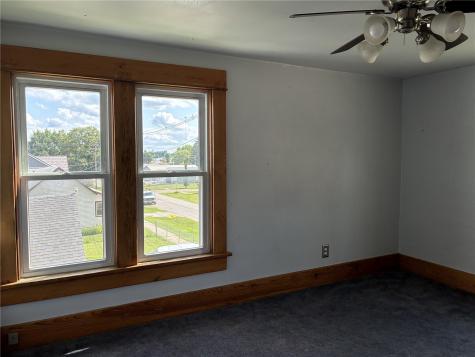 602 E 9th Vinton IA 52349