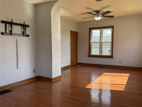 602 E 9th Vinton IA 52349