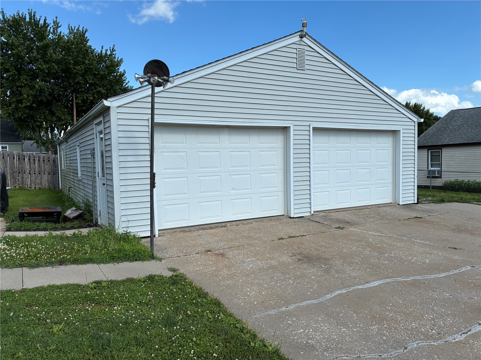 602 E 9th Vinton IA 52349