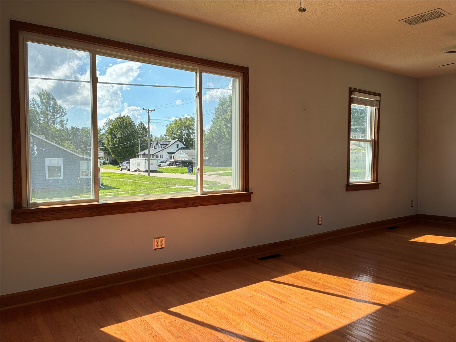 602 E 9th Vinton IA 52349