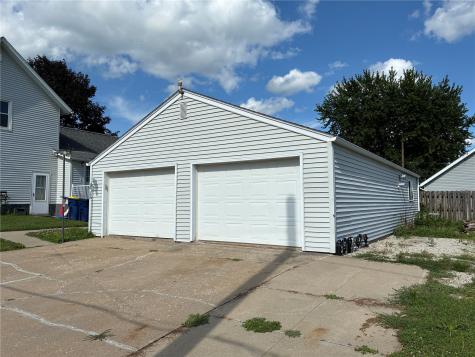602 E 9th Vinton IA 52349