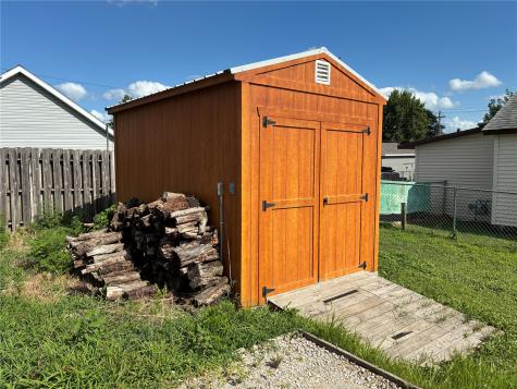602 E 9th Vinton IA 52349